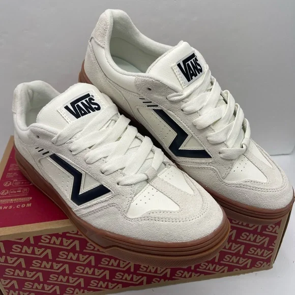 Vans Men’s Upland
Suede Marshmallow/Gum
VN000D250VM Sneakers - Picture 9 of 16